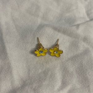 🖤Yellow flower earrings🖤